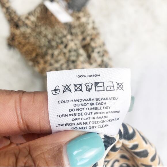 Faithful Women's Noemie Midi Dress in Le Cinq Sleeveless Animal‎ Print Sz 4 - Picture 6 of 6